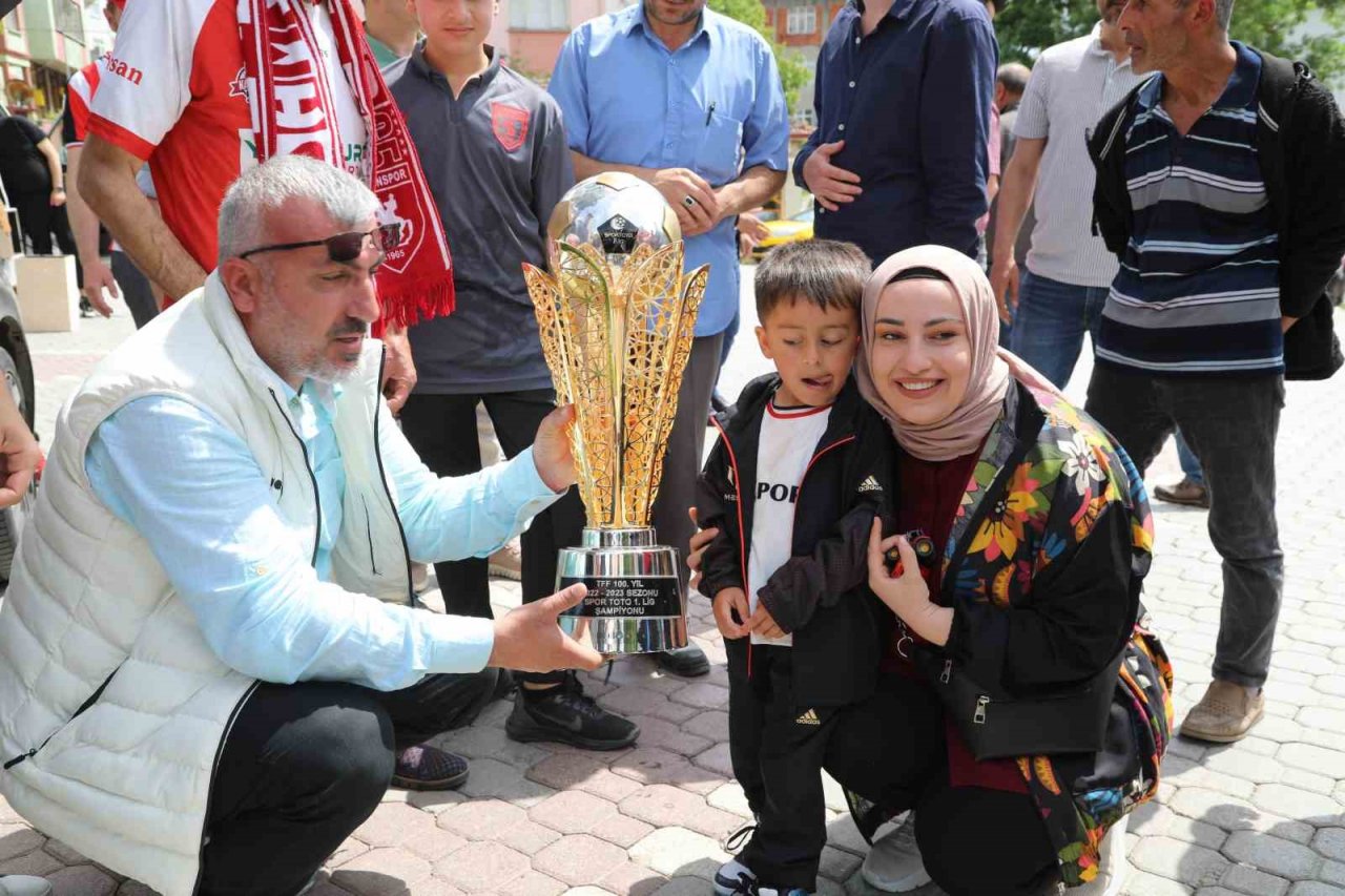 Samsunspor’un şampiyonluk kupası Kavak’ta