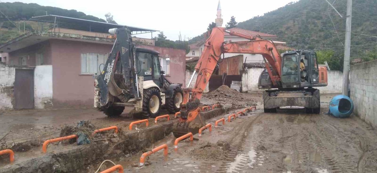 Koçarlı Yeniköy’ü ikinci kez sel vurdu