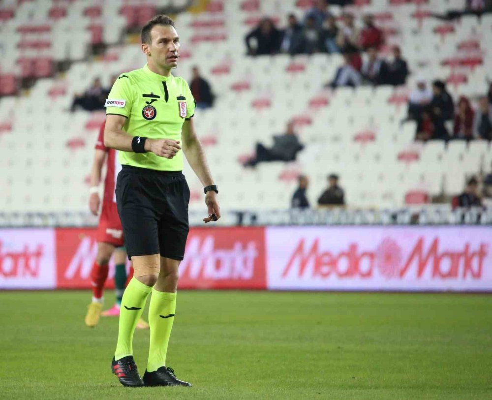 Konyaspor'dan Sivasspor'a 3 puan hediye