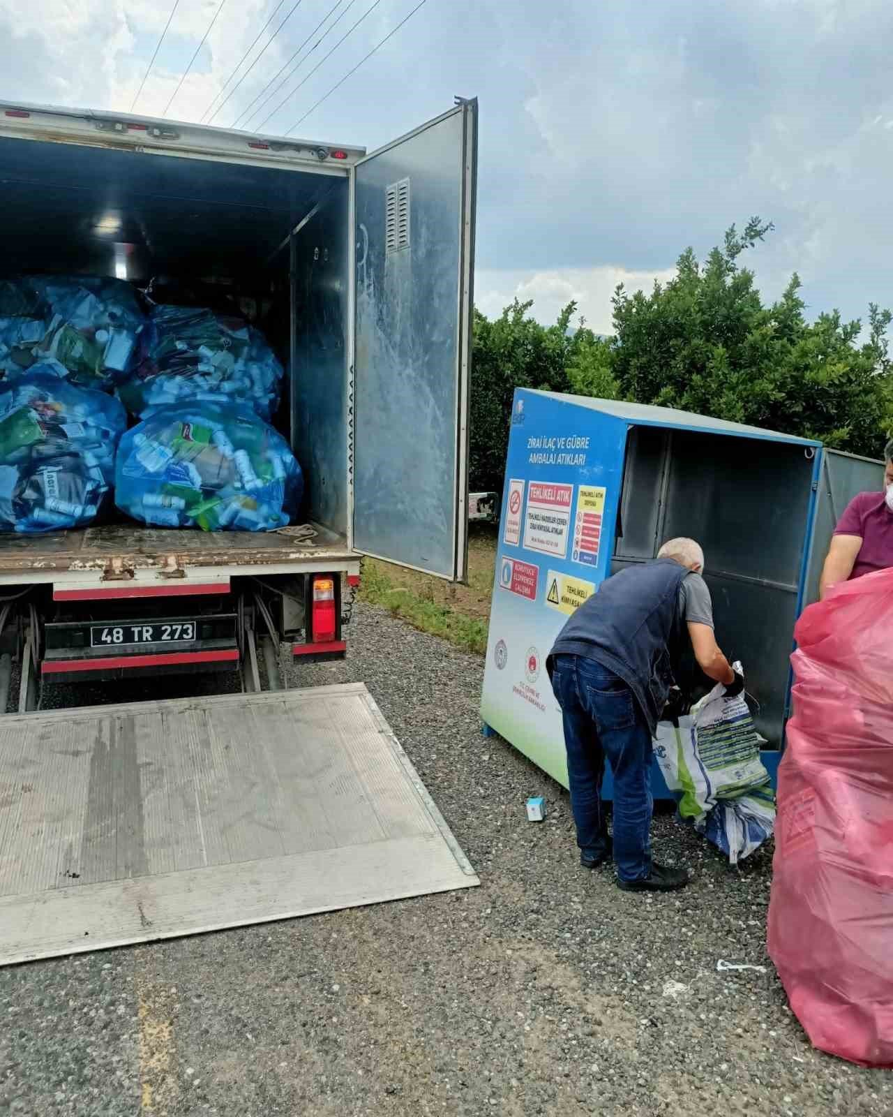 Köyceğiz’de yıllık yaklaşık 4 bin kg zehirli atık toplanıyor