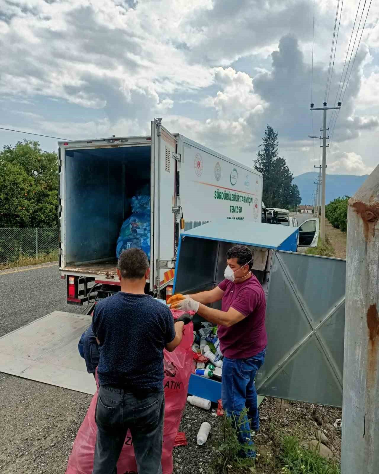 Köyceğiz’de yıllık yaklaşık 4 bin kg zehirli atık toplanıyor