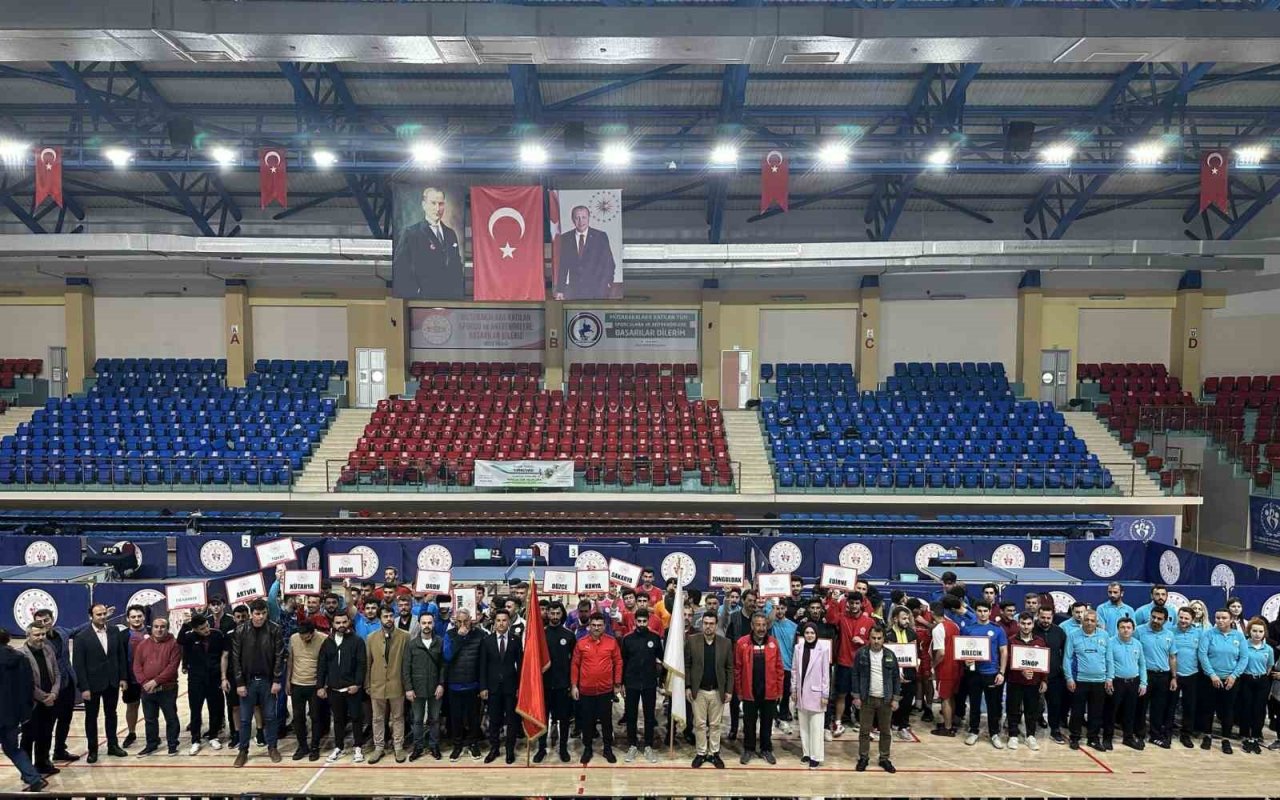 Yurtlar arası masa tenisi turnuvası Düzce’de başladı