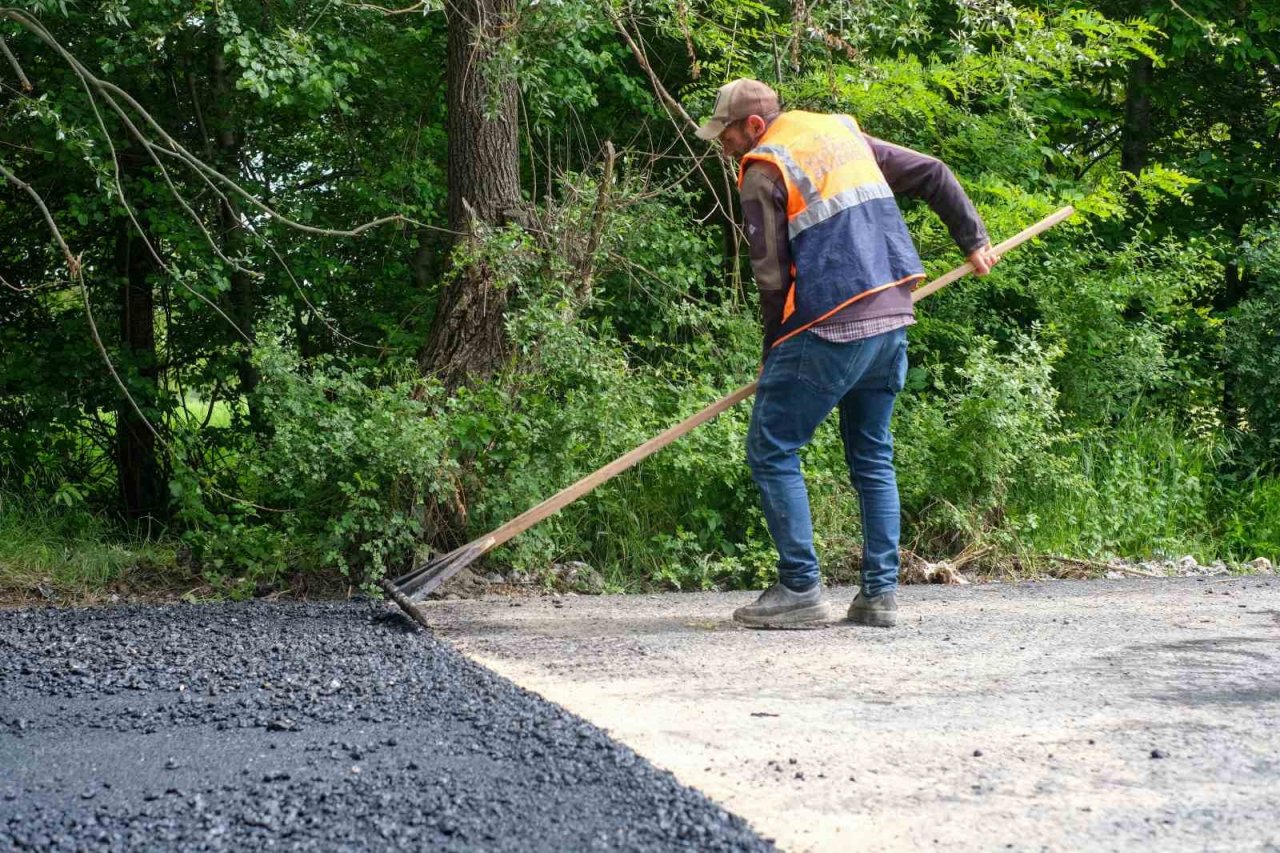 Kütahya’nın Dumlupınar Mahallesi’ne sıcak asfalt