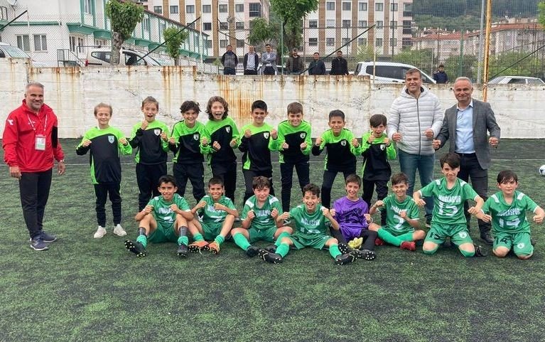 Muğlaspor U-11 takımı şampiyon oldu