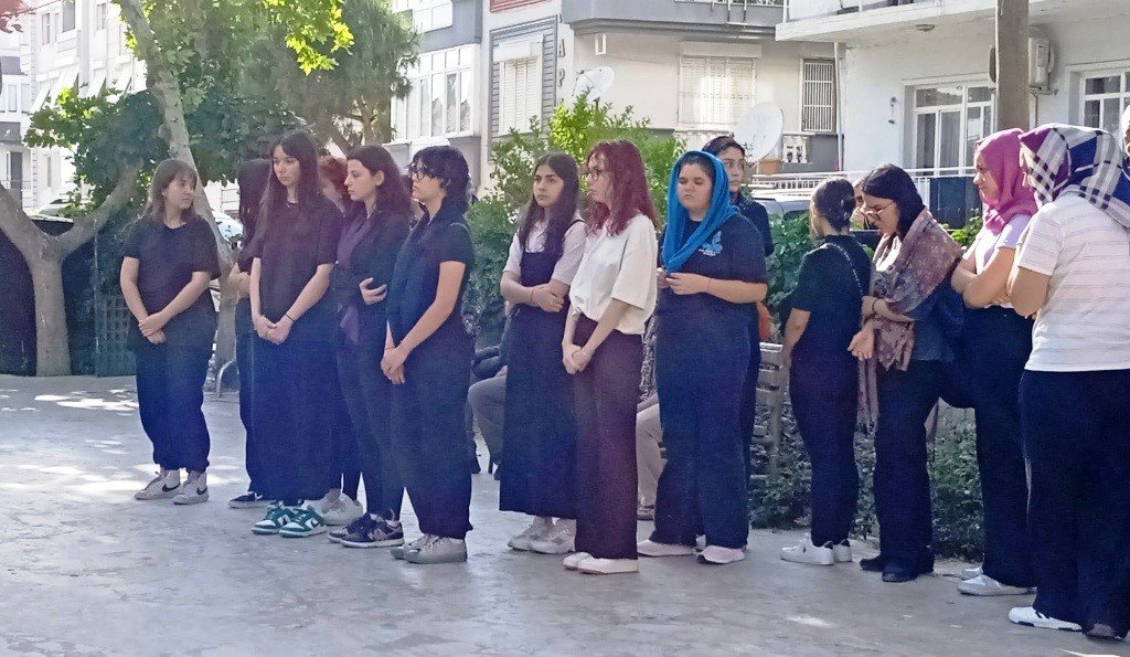 Ayvalık’ta milli eğitim camiasının acı günü