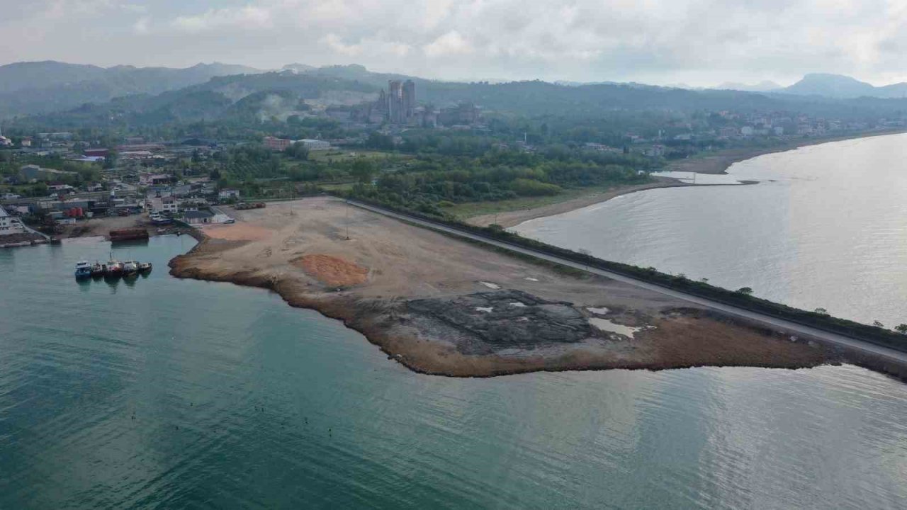 Ünye limanı büyüyor