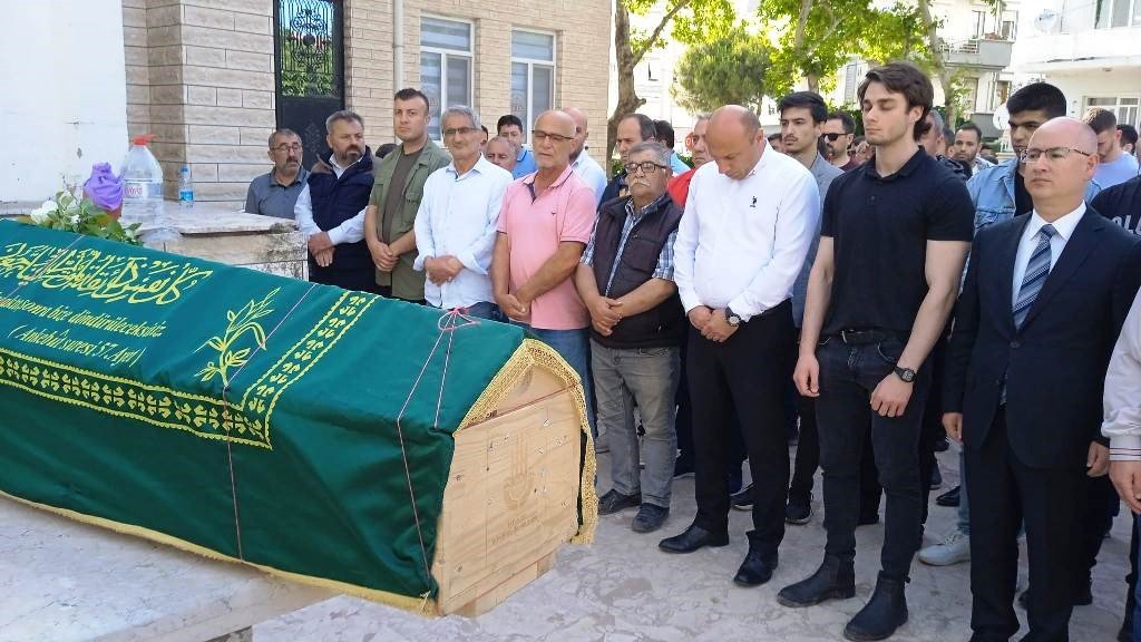 Ayvalık’ta milli eğitim camiasının acı günü