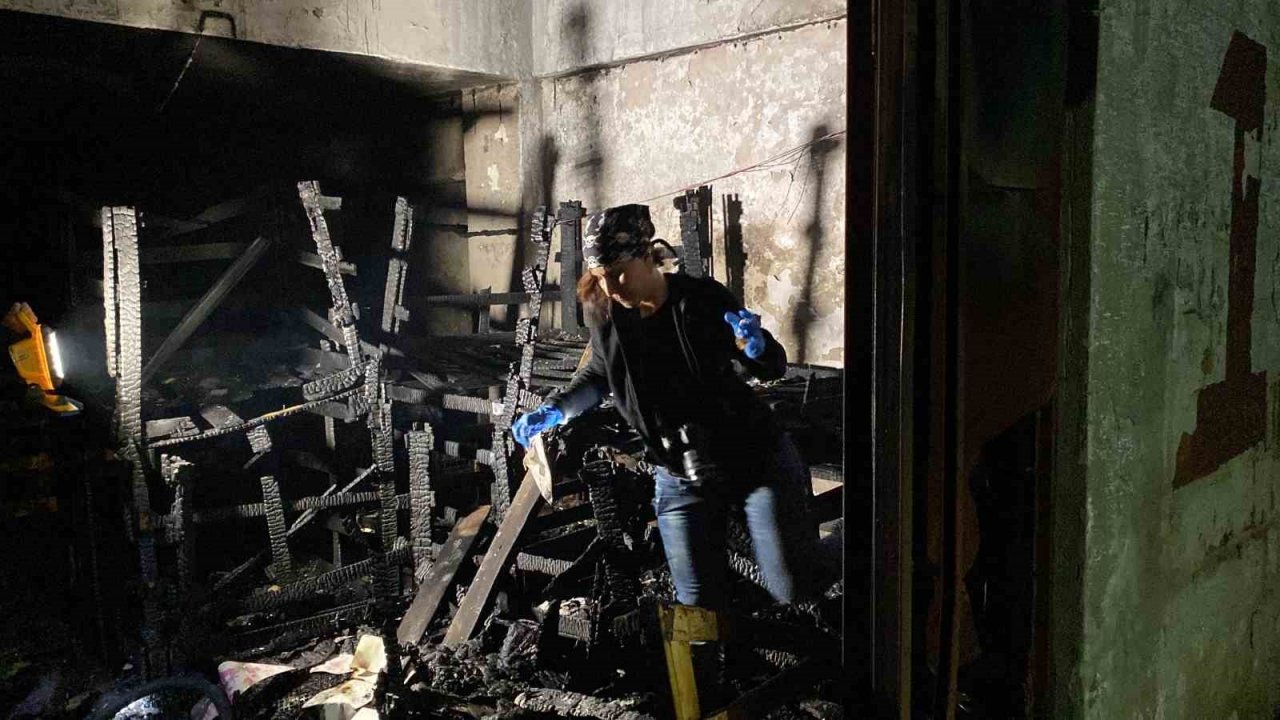 Sebze halindeki yangın paniğe neden oldu