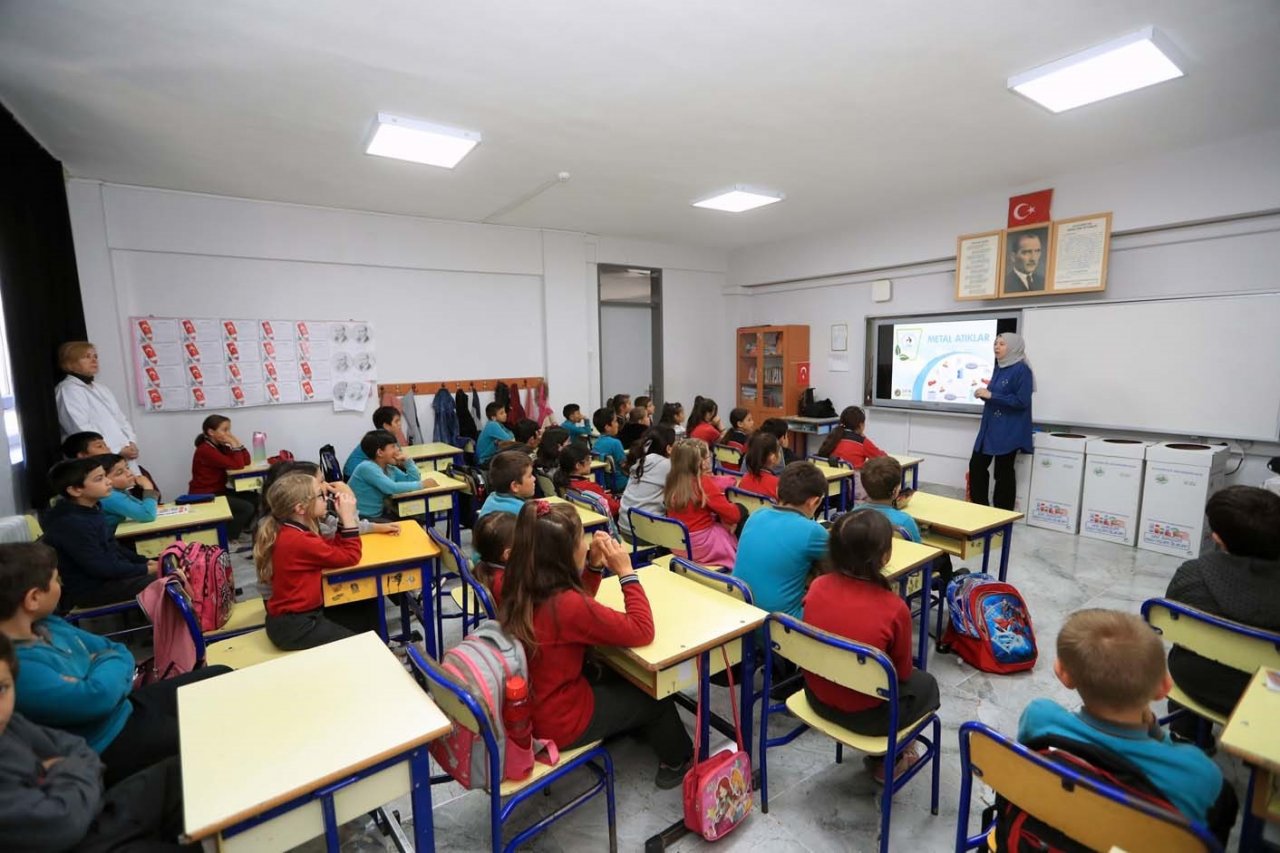 Geleceğin sahiplerine sıfır atık bilinci aşılandı