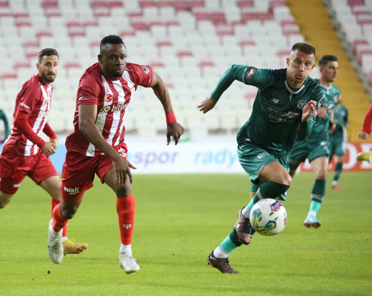 Spor Toto Süper Lig: DG Sivasspor: 1 - Konyaspor: 0 (İlk yarı)