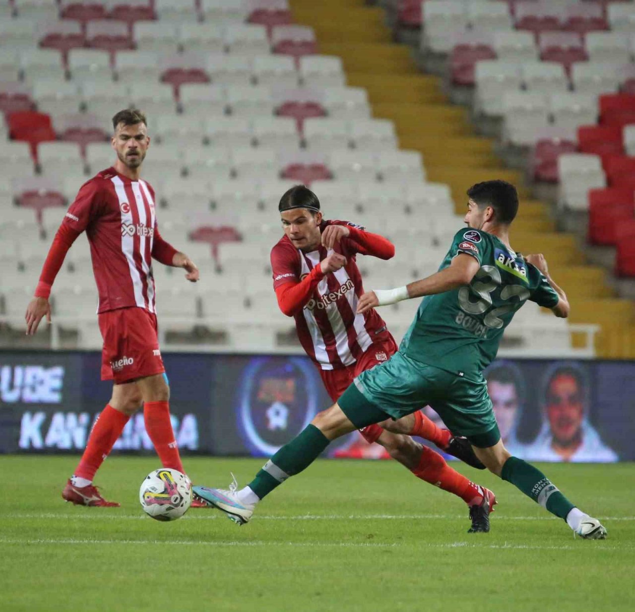 Spor Toto Süper Lig: DG Sivasspor: 1 - Konyaspor: 0 (İlk yarı)