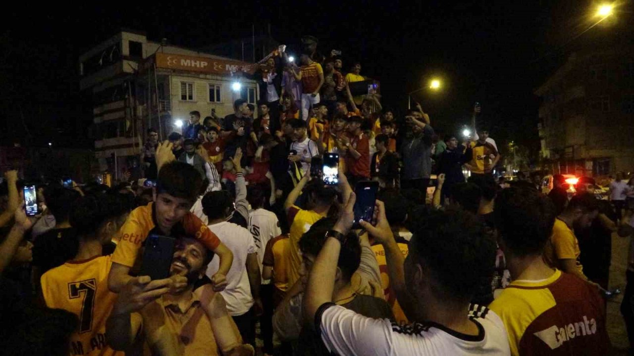 Galatasaray’ın şampiyonluğu Adıyaman’da coşkuyla kutlandı