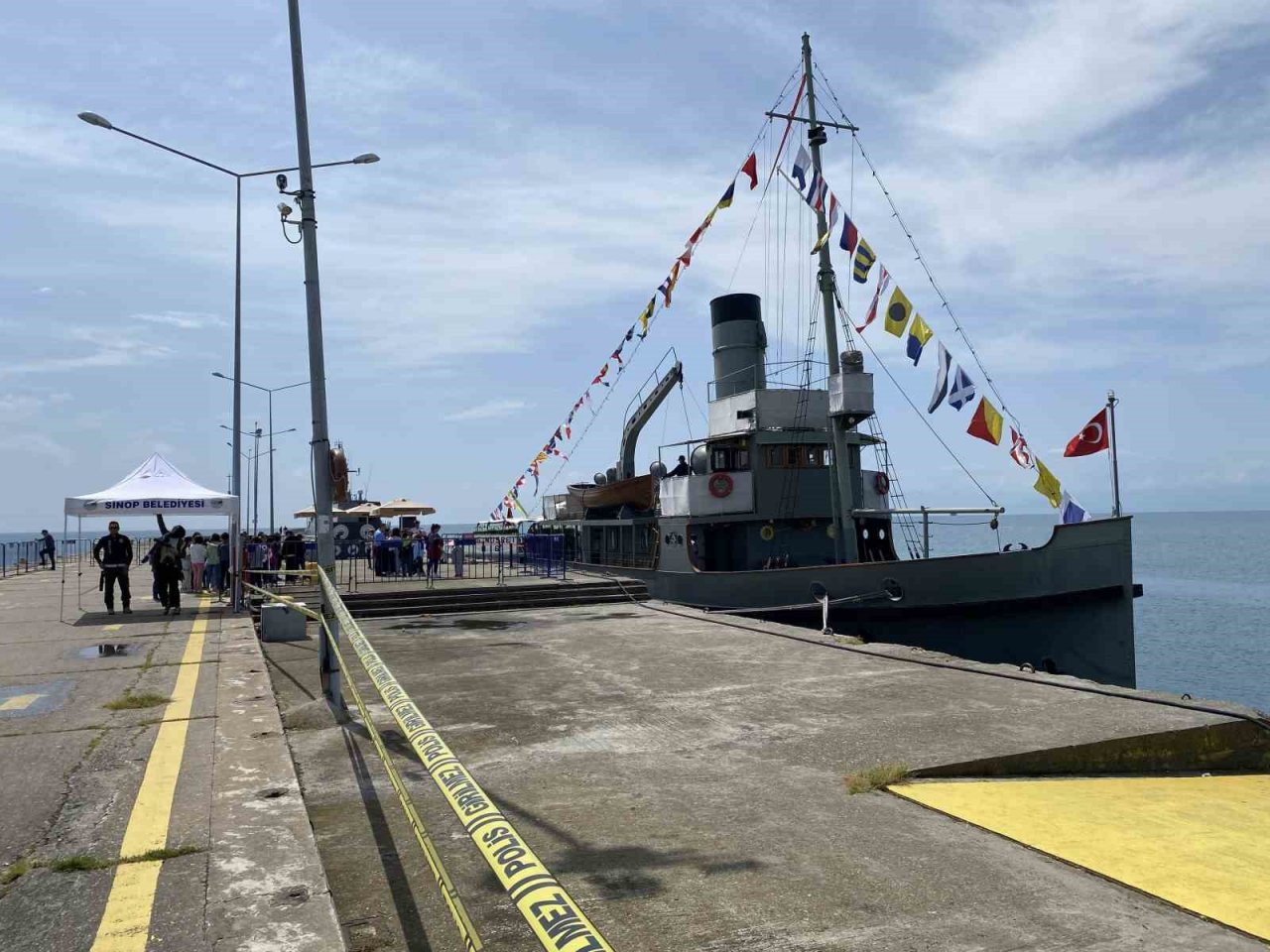 TCG Nusret Gemisi Sinop’ta sergilendi