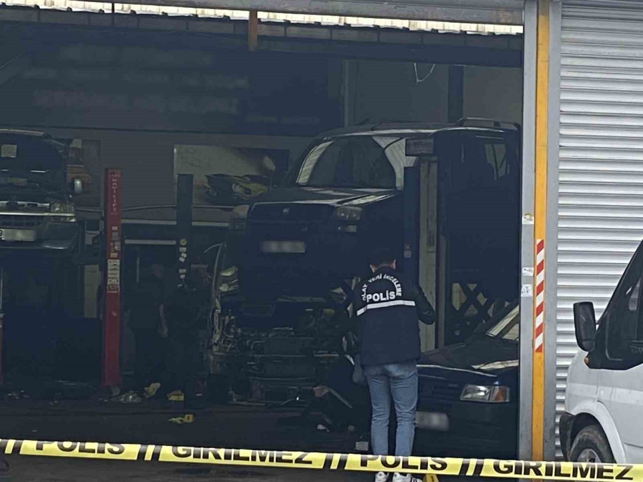 Oto tamircisinde silahlı saldırı: 2 yaralı