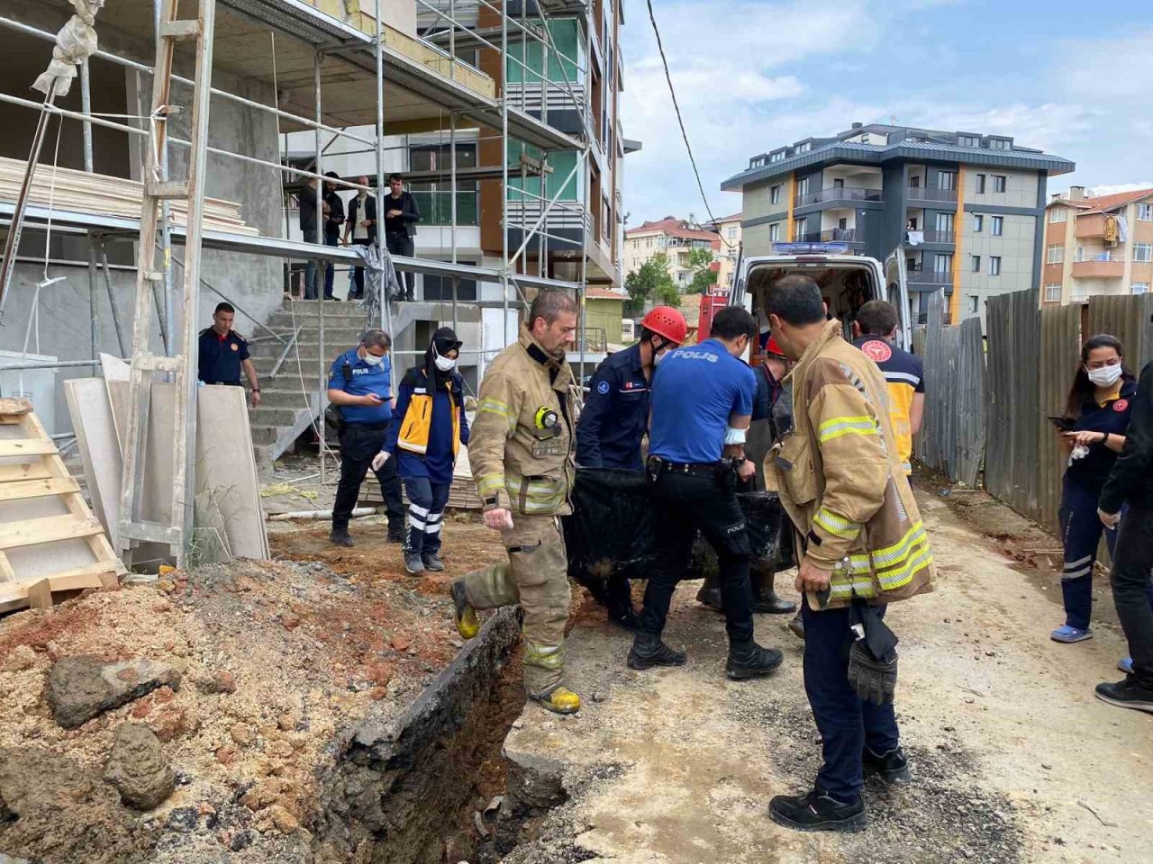 Üsküdar’da inşaatın asansör boşluğunda ceset bulundu