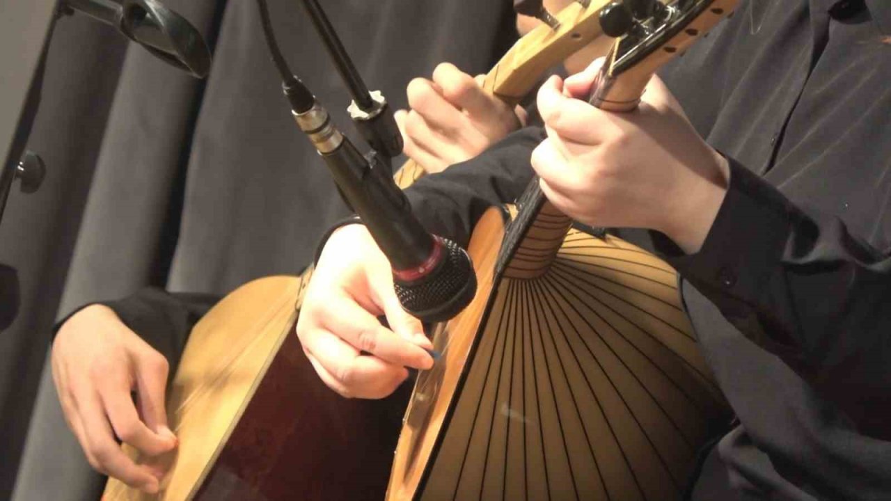 Yalova Güzel Sanatlar Lisesi öğrencilerinden müzik ziyafeti