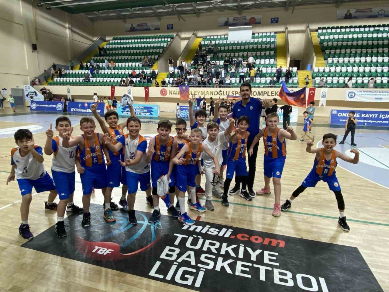 Yeşimspor “U11”de namağlup şampiyon