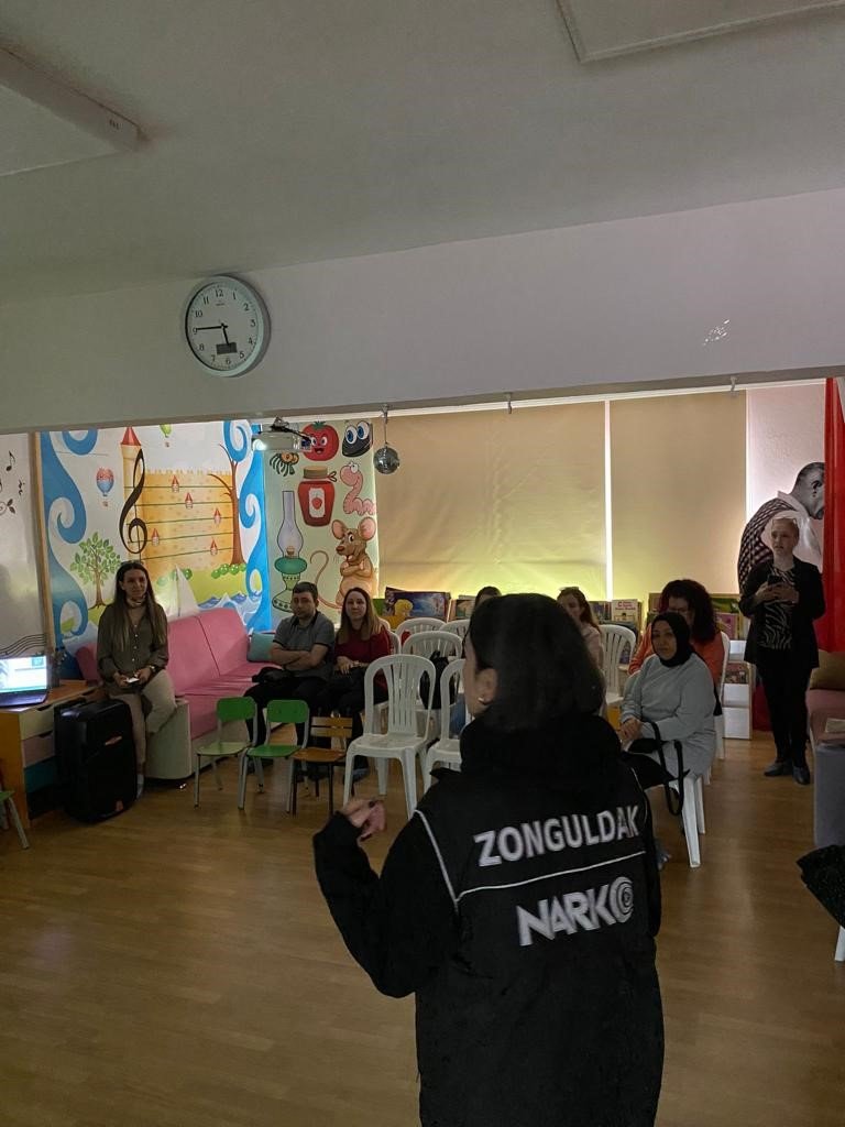 Zonguldak’ta anne adaylarına narkorehber eğitimi düzenlendi