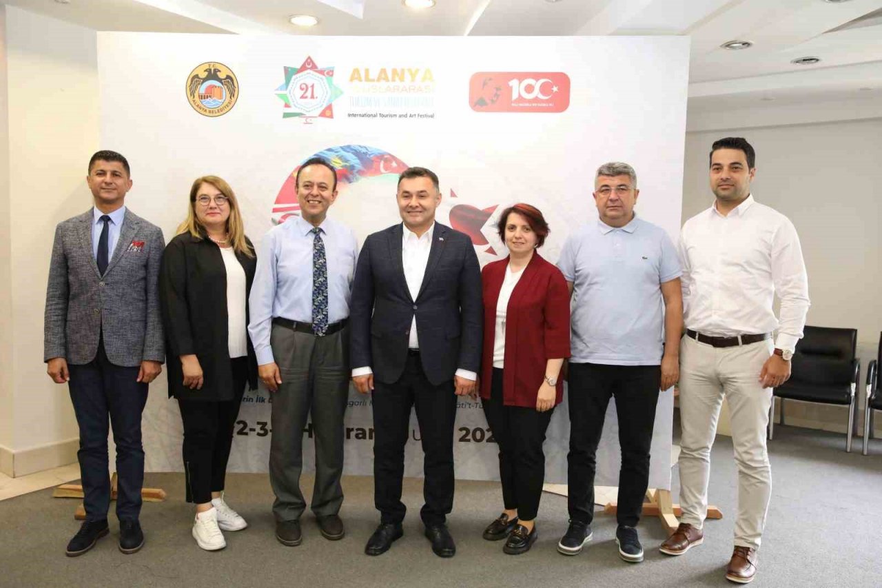 21. Alanya Uluslararası Turizm Ve Sanat Festivali ünlüler geçidine sahne olacak