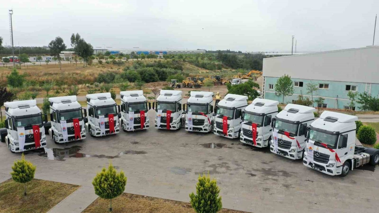 Adana Büyükşehir, iş makinesi filosunu güçlendirdi