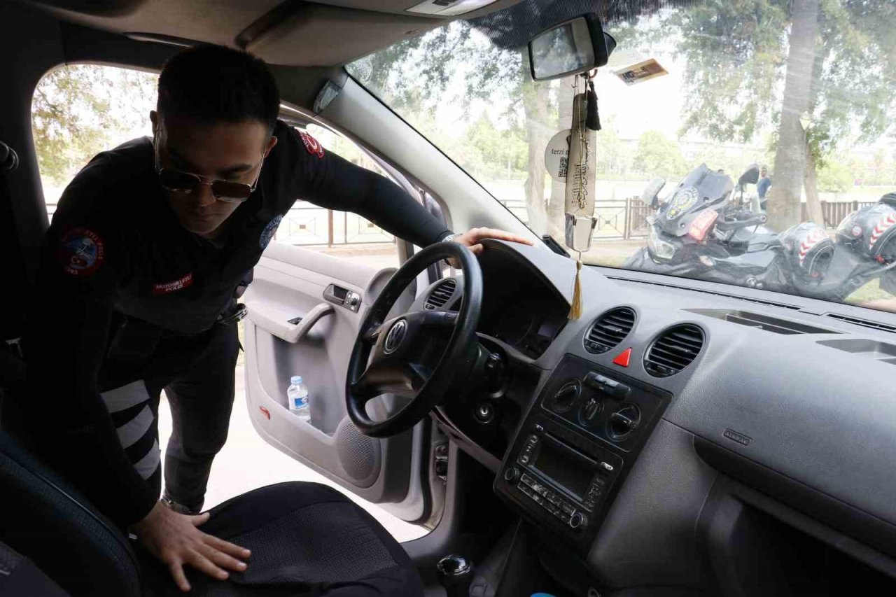 Adana polisinin ’şok uygulamaları’nda bin 287 adet ruhsatsız silah ele geçirildi