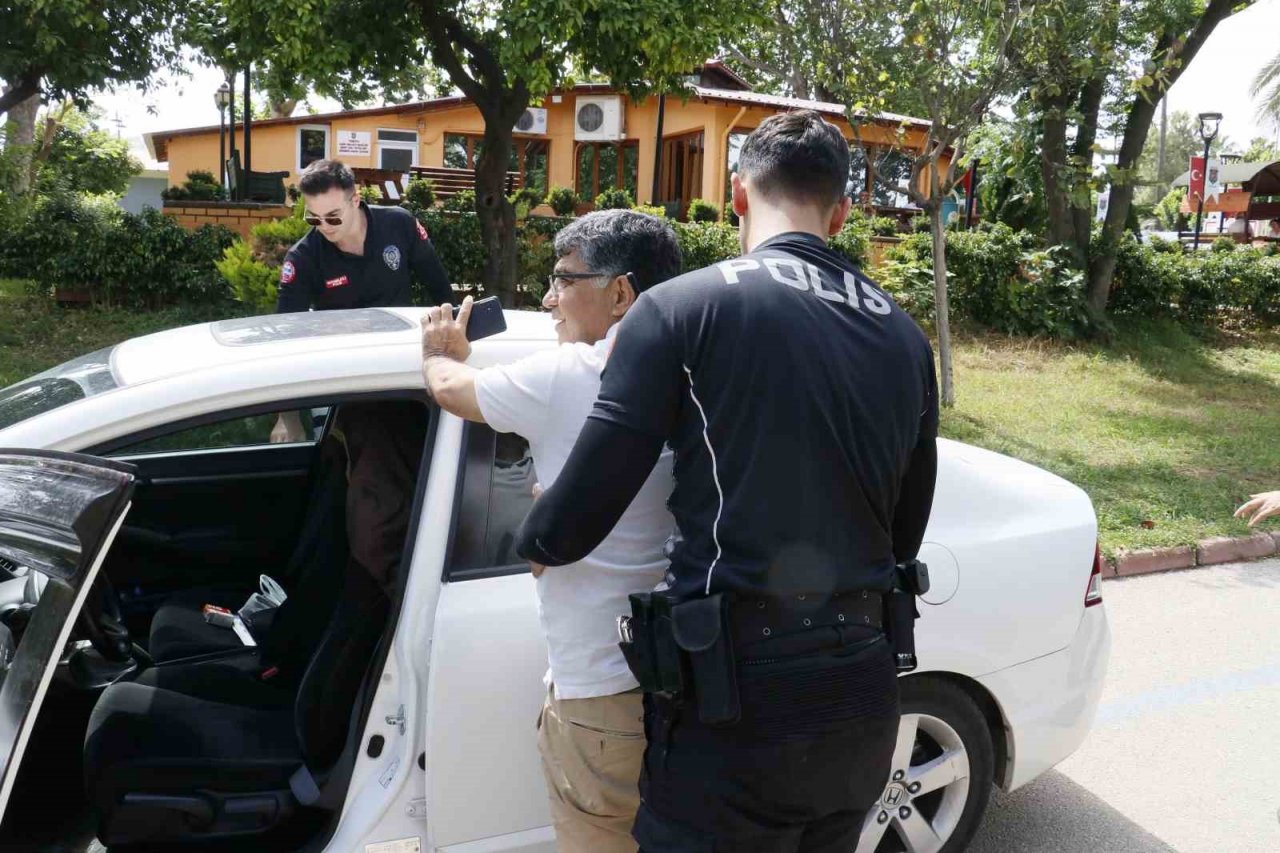 Adana polisinin ’şok uygulamaları’nda bin 287 adet ruhsatsız silah ele geçirildi