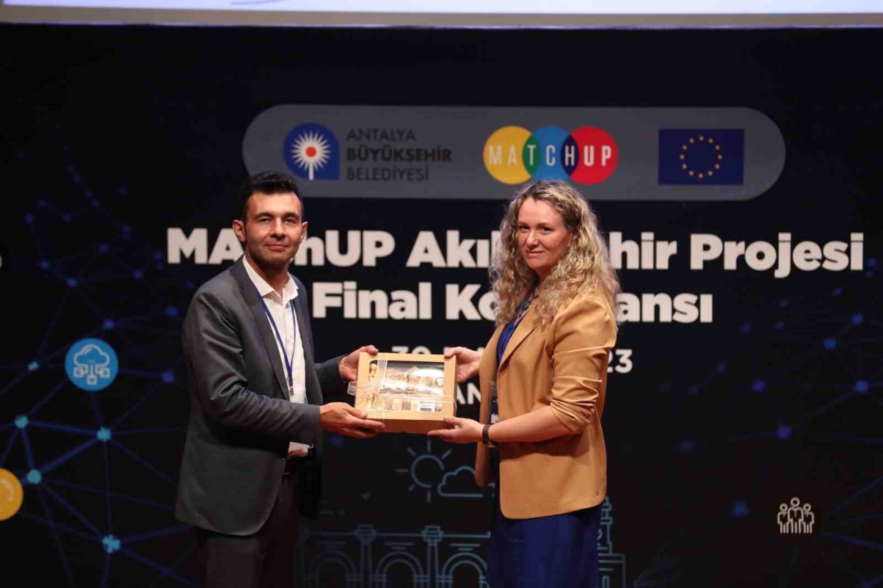 Antalya dijital şehir olma yolunda ilerliyor