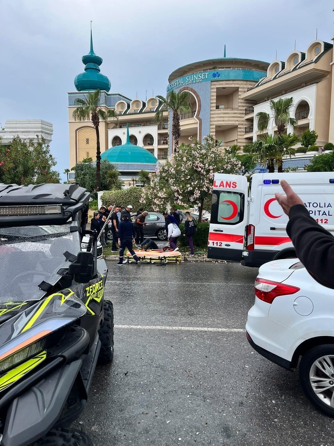 Minibüsten inip yola fırladı, gözünü hastanede açtı