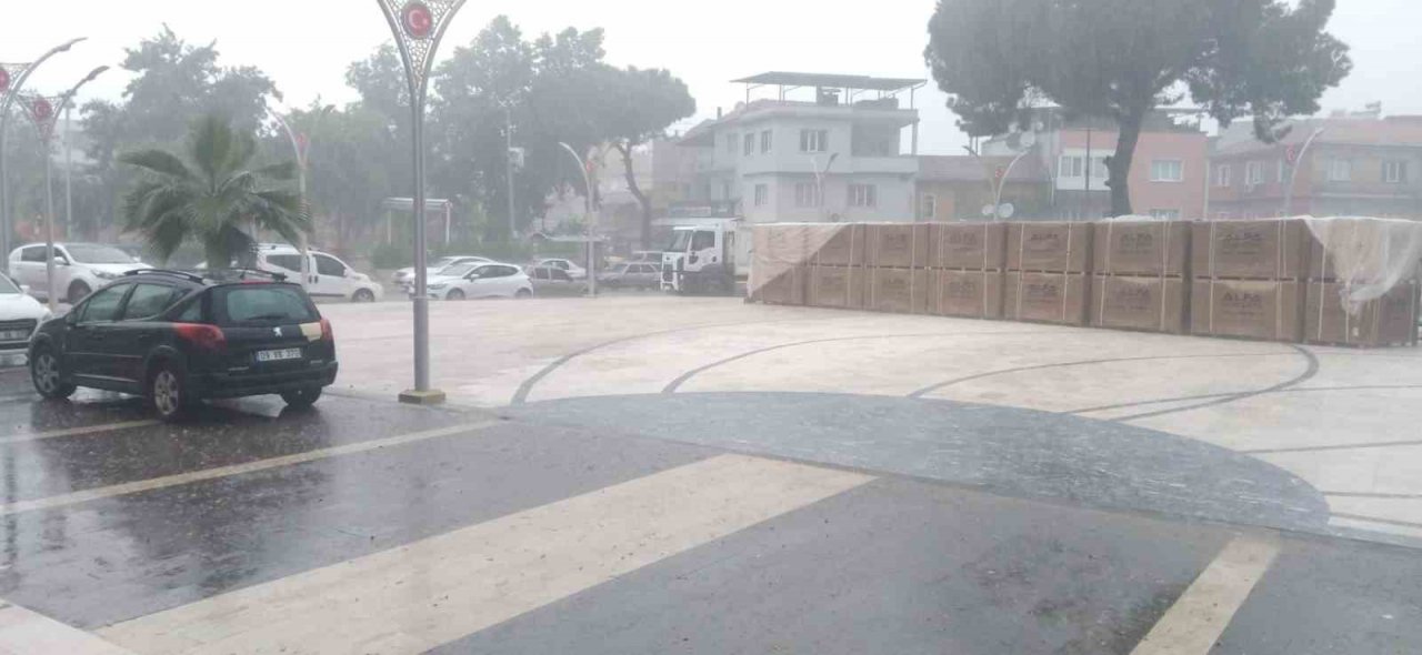 Koçarlı’da vatandaşlar sağanak yağışa karşı anonsla uyarıldı