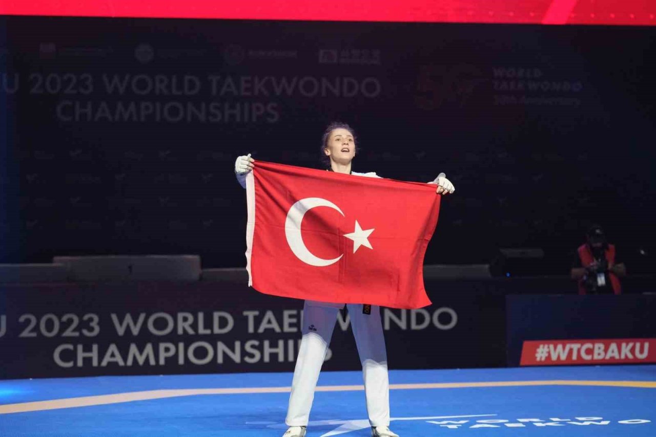 Merve Dinçel, Dünya şampiyonu oldu