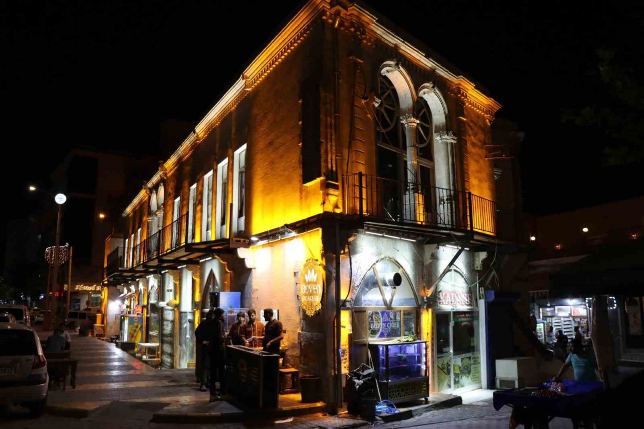 Beyazgül Şanlıurfa’da tarihe ışık tutuyor