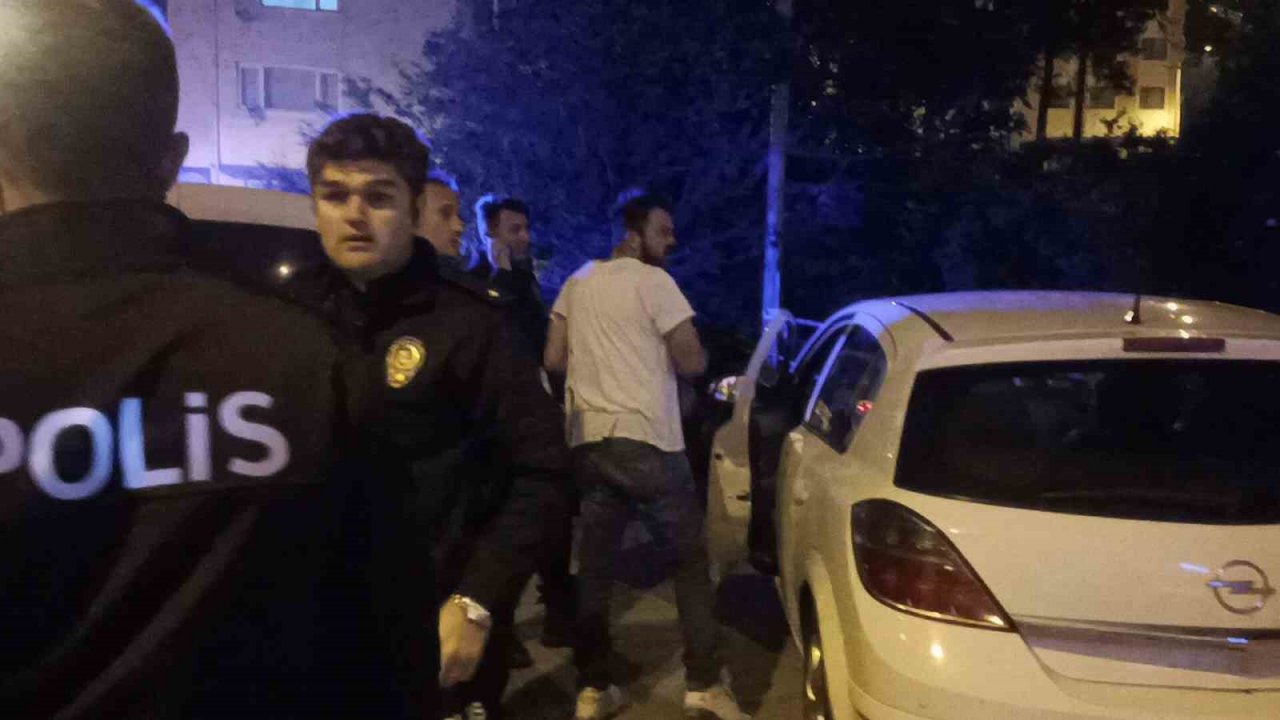 Şampiyonluk kutlamalarında yol verme kavgası: 1 kişi hastanelik oldu