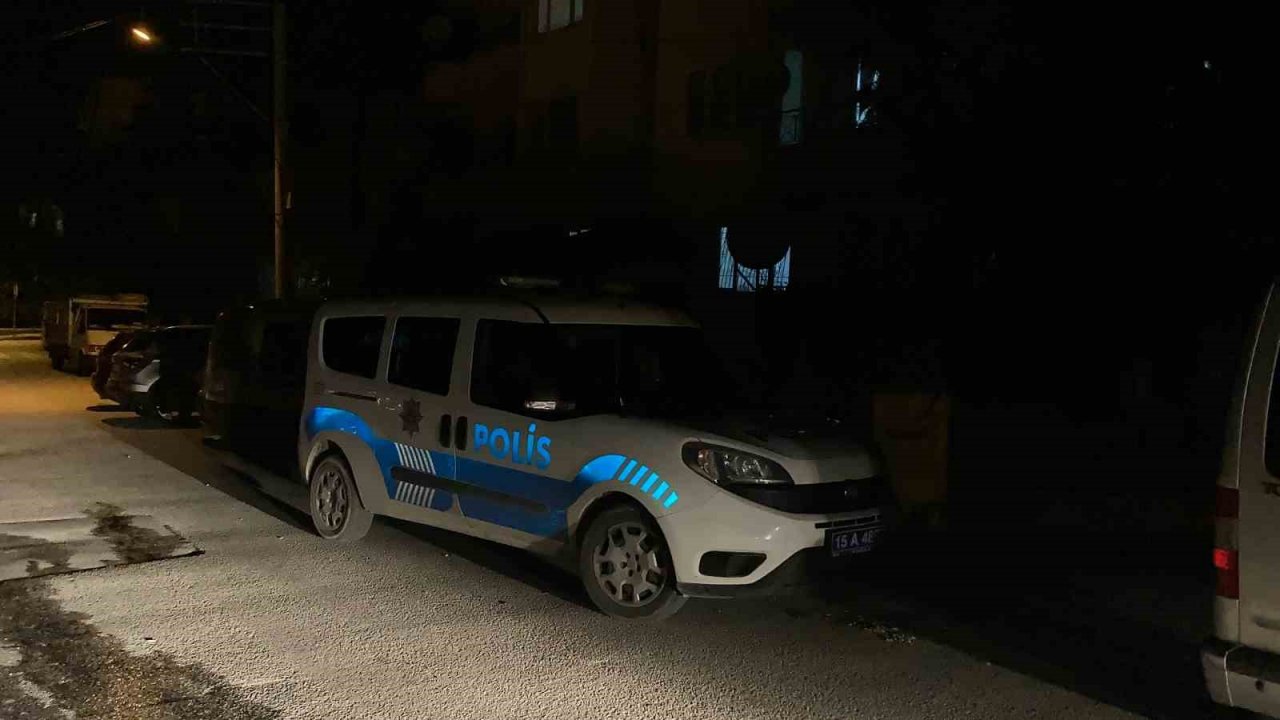 Burdur’da çatı yangını