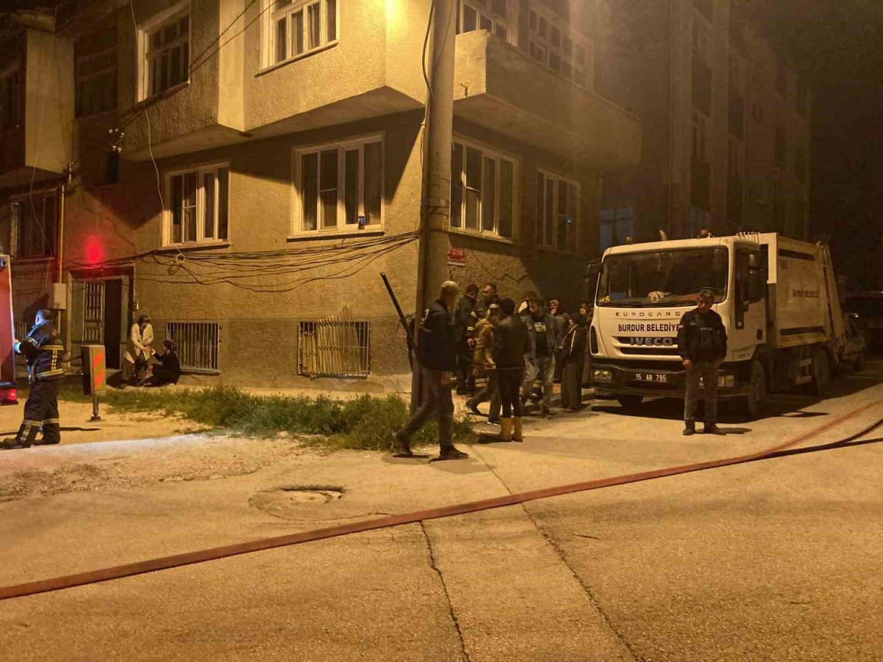 Burdur’da çatı yangını