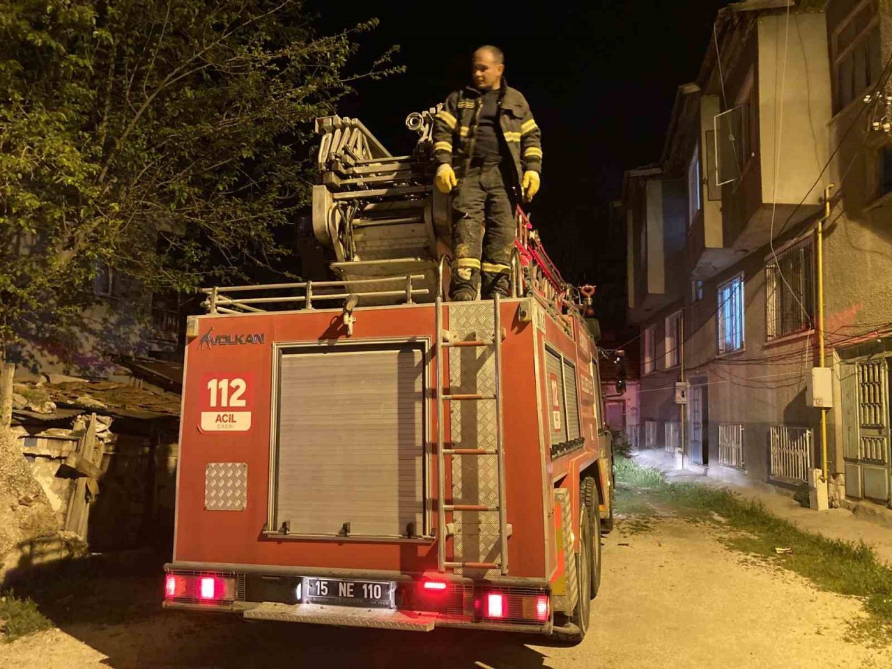 Burdur’da çatı yangını