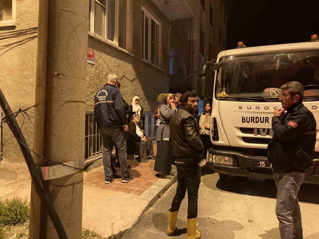 Burdur’da çatı yangını