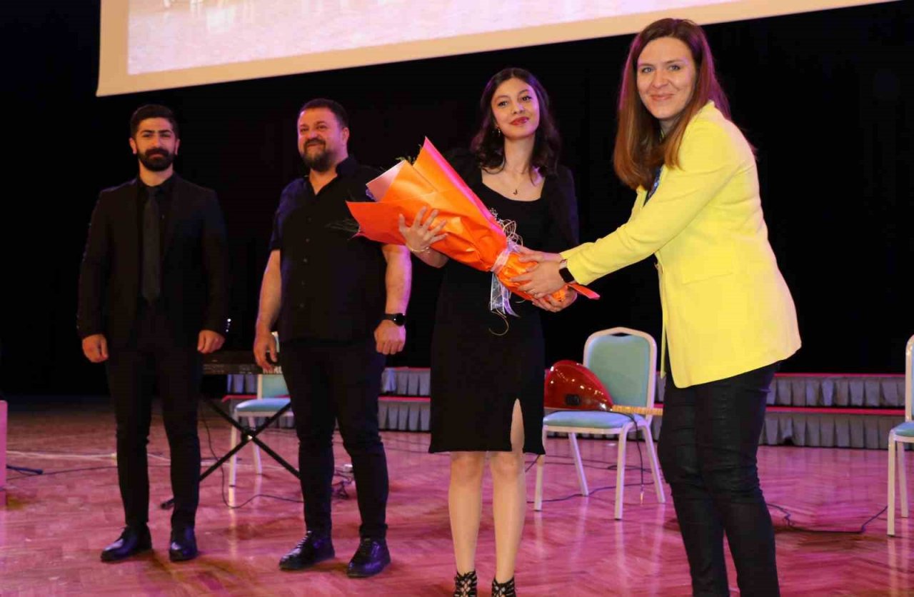 Tıbbiyelilerin mezuniyet coşkusu