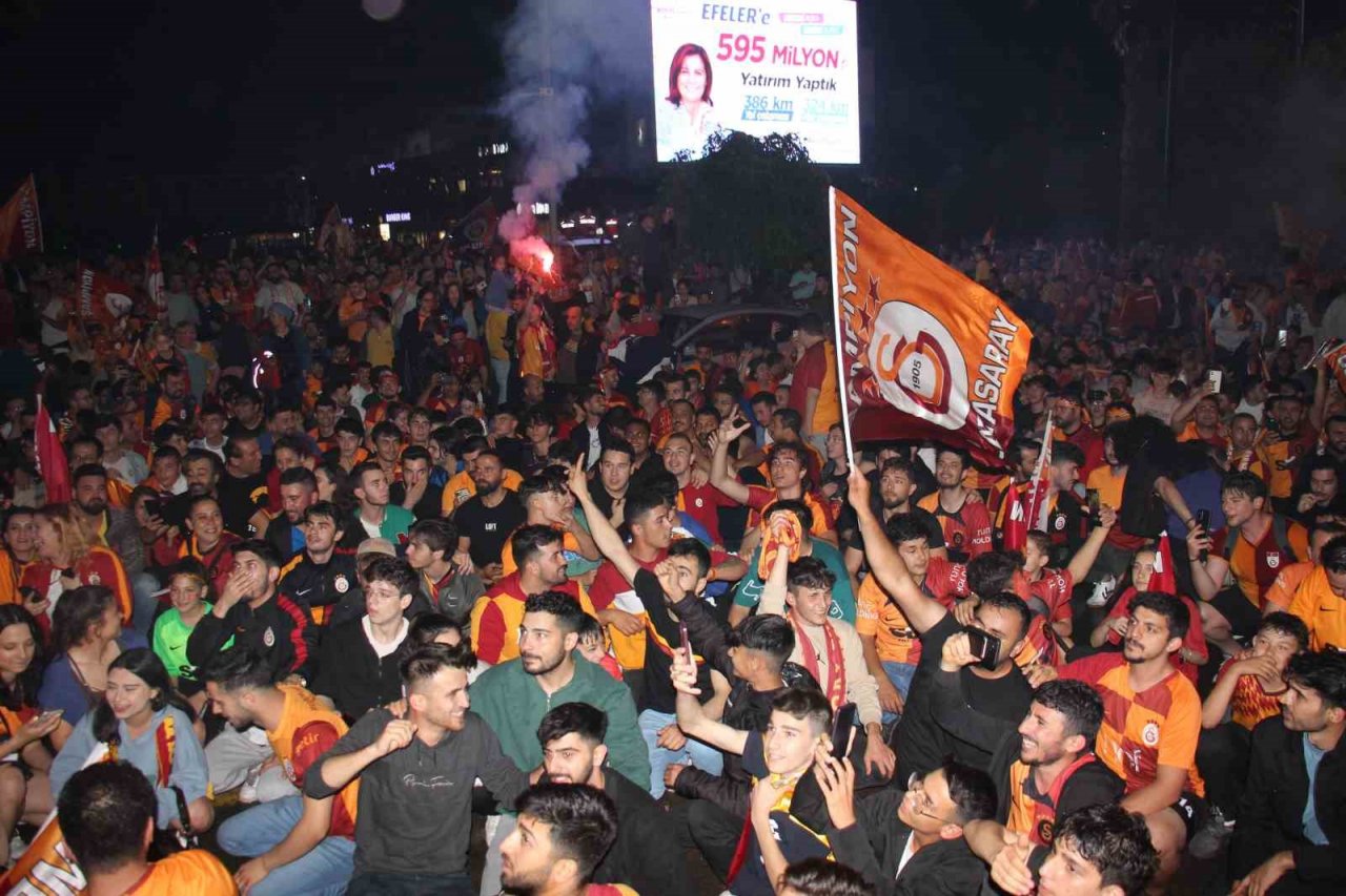 Galatasaray’ın şampiyonluğuna en çok onlar sevindi