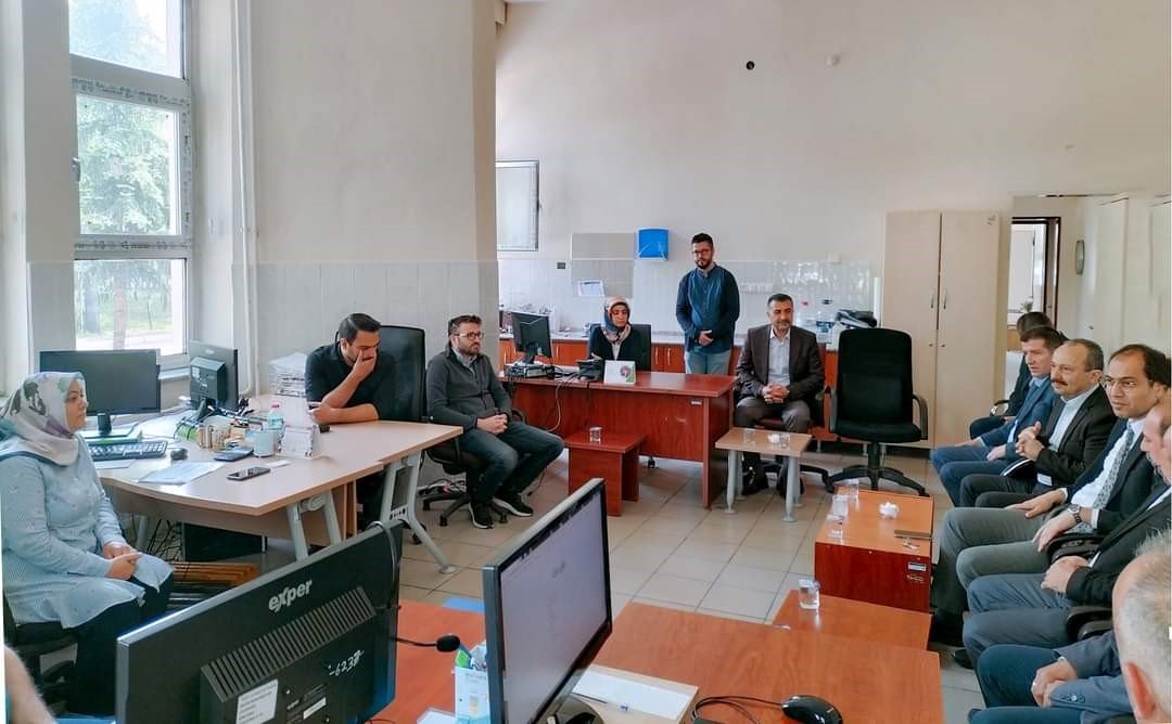 Erşan, evde sağlık hizmetleri personelini ziyaret etti