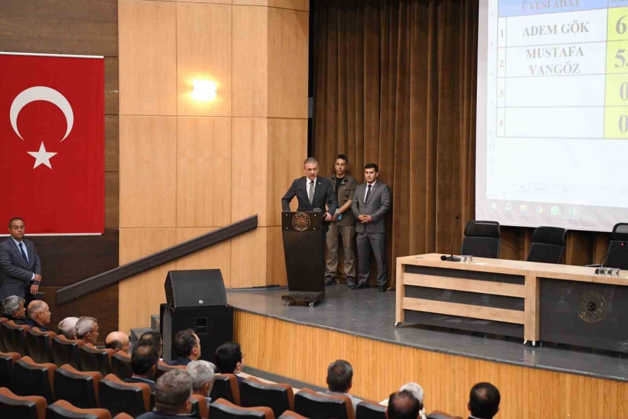 Vali Akkoyun: "Karamanlılar en iyi kamu hizmetlerine layık"