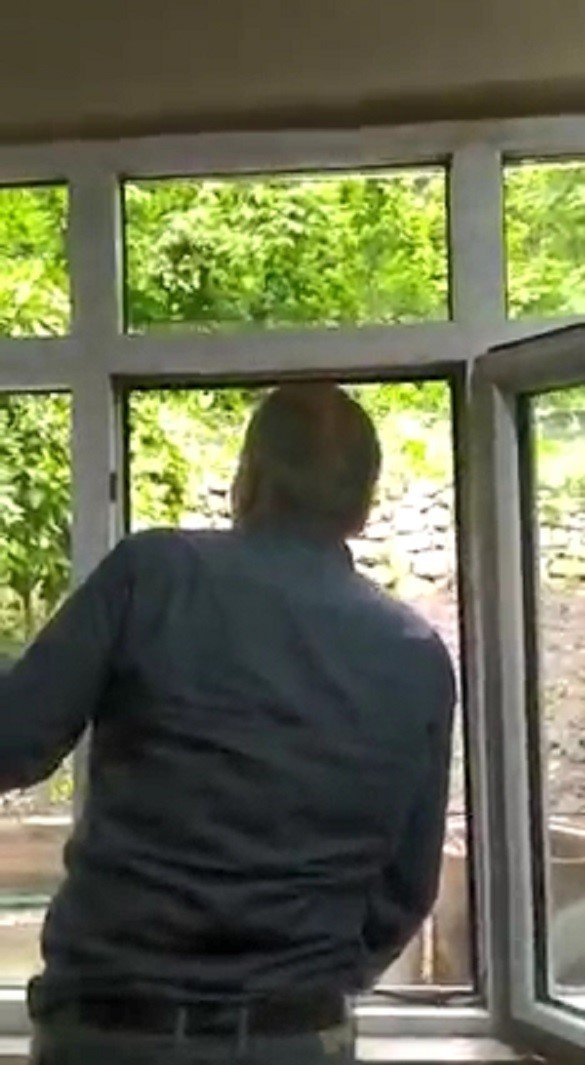 Bahçesine giren ayı isim taktı, sohbet ettiği anlar ise gülümsetti