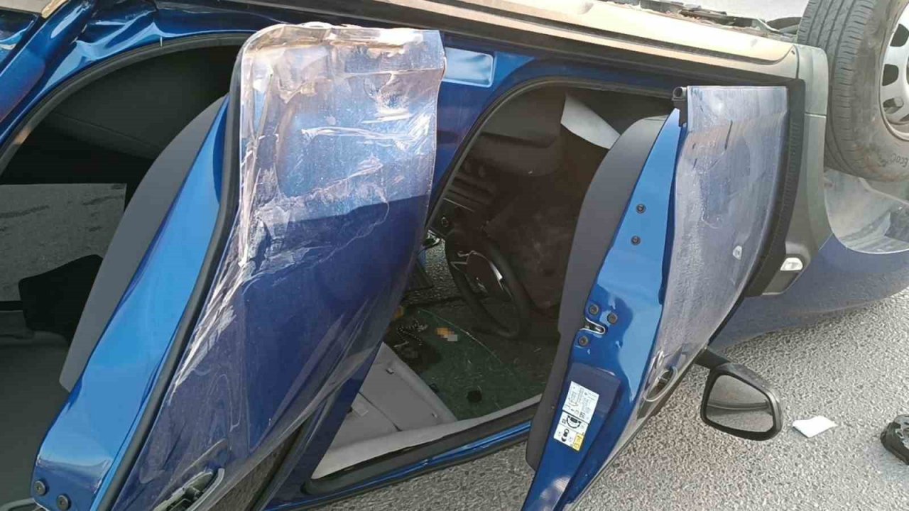Takla atan otomobilden hafif sıyrıklarla çıktı