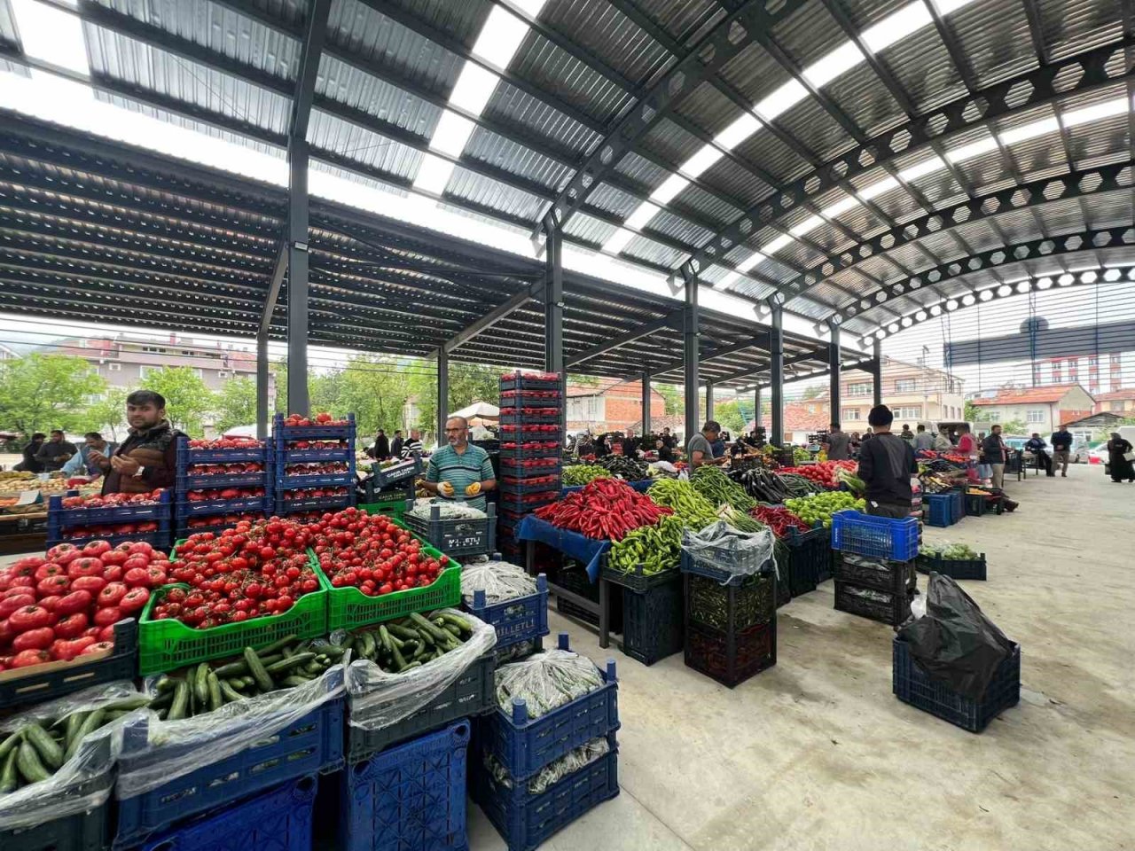 Ladik yeni pazar yerine kavuştu