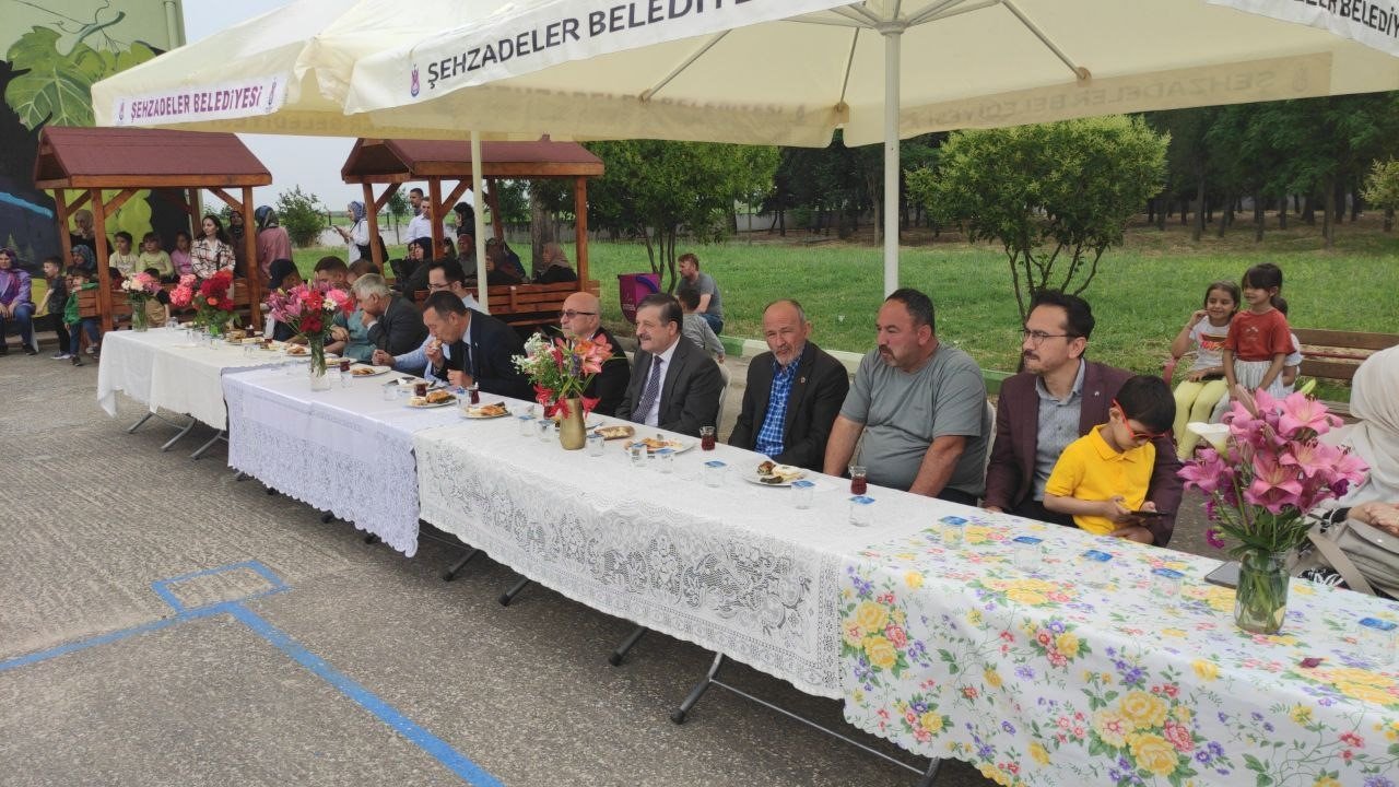 Manisa’nın ilk Köy Yaşam Merkezinde Kur’an-ı Kerim şöleni