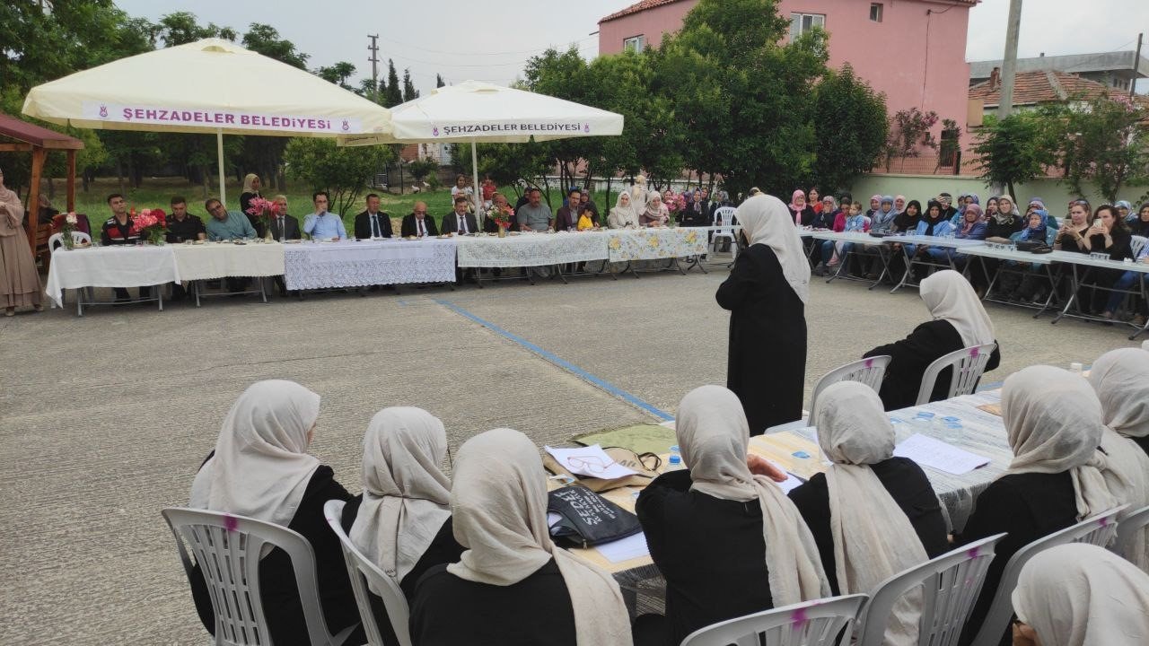 Manisa’nın ilk Köy Yaşam Merkezinde Kur’an-ı Kerim şöleni