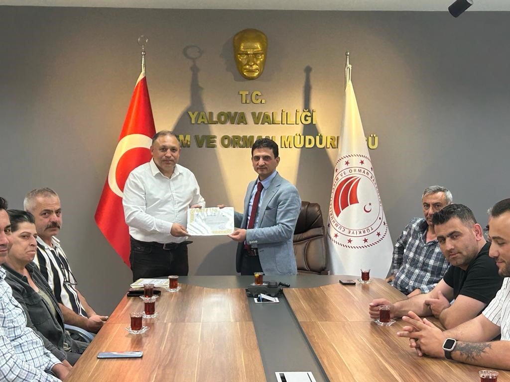 Deprem bölgesinde görev yapan personele başarı belgesi