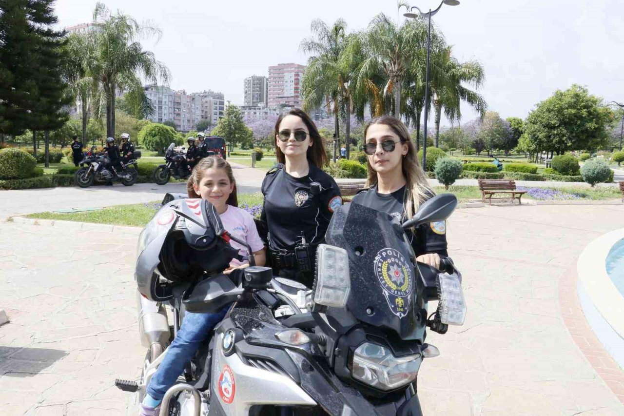 Adana polisinin ’şok uygulamaları’nda bin 287 adet ruhsatsız silah ele geçirildi