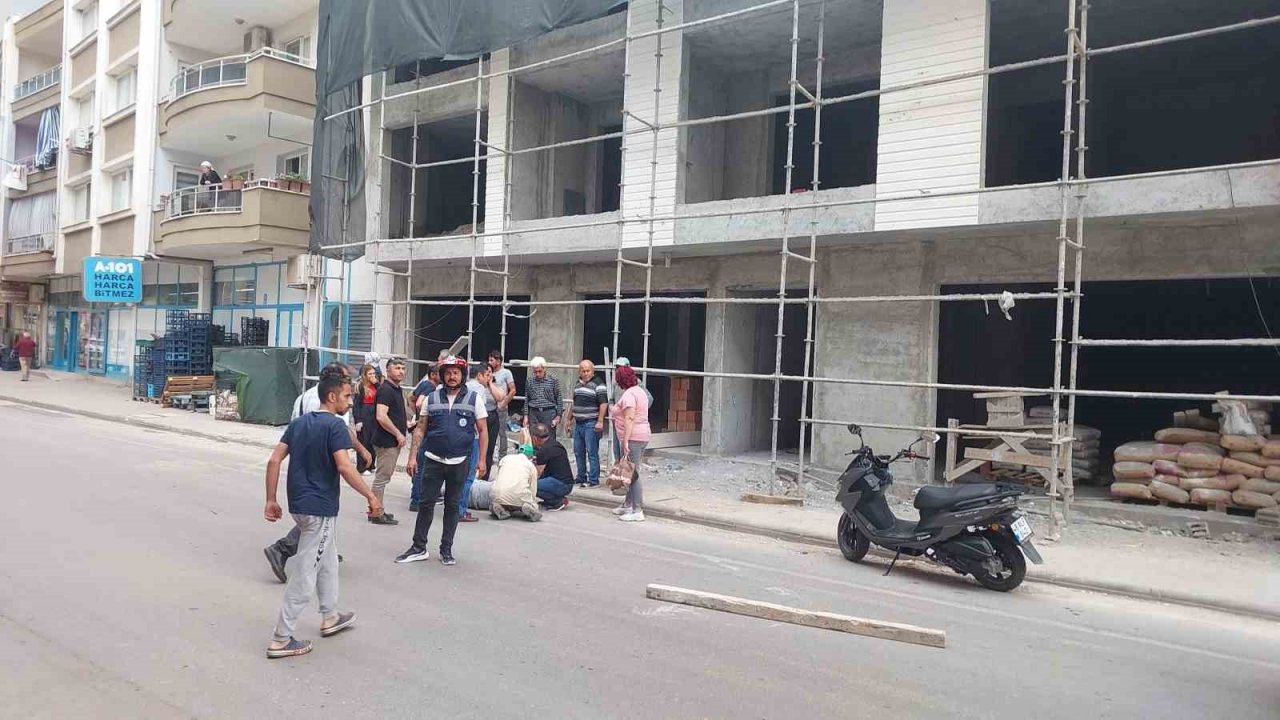 Üçüncü kattan düşen işçi ağır yaralandı