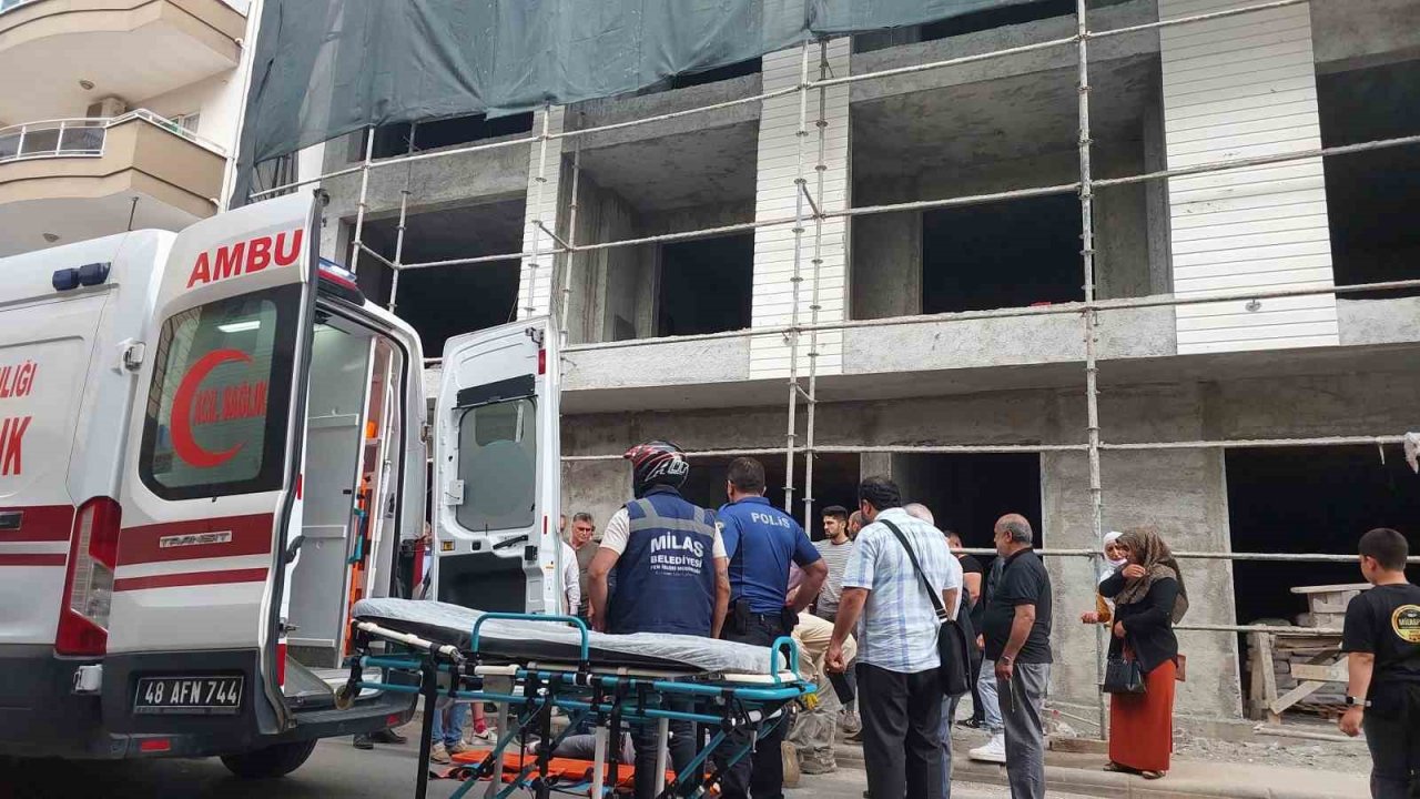 Üçüncü kattan düşen işçi ağır yaralandı