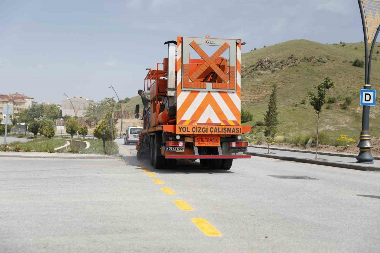 Nevşehir’de yol çizgileri yenileniyor